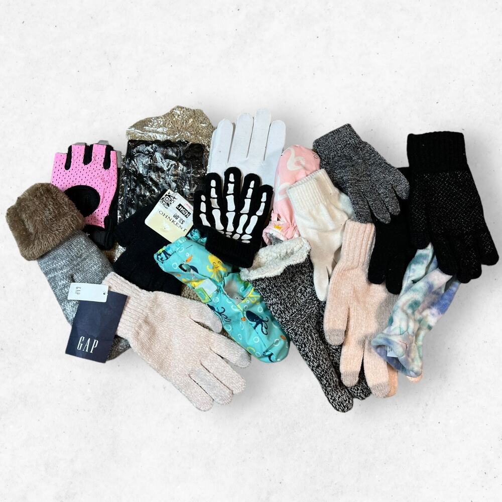Lot Gloves with No Pairs All New Different‎ Sizes Perfect for Crafts